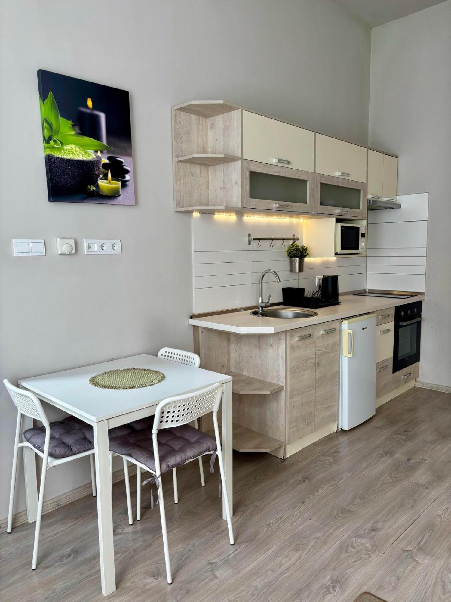 Ava Central Residence Budapest Bagian luar foto