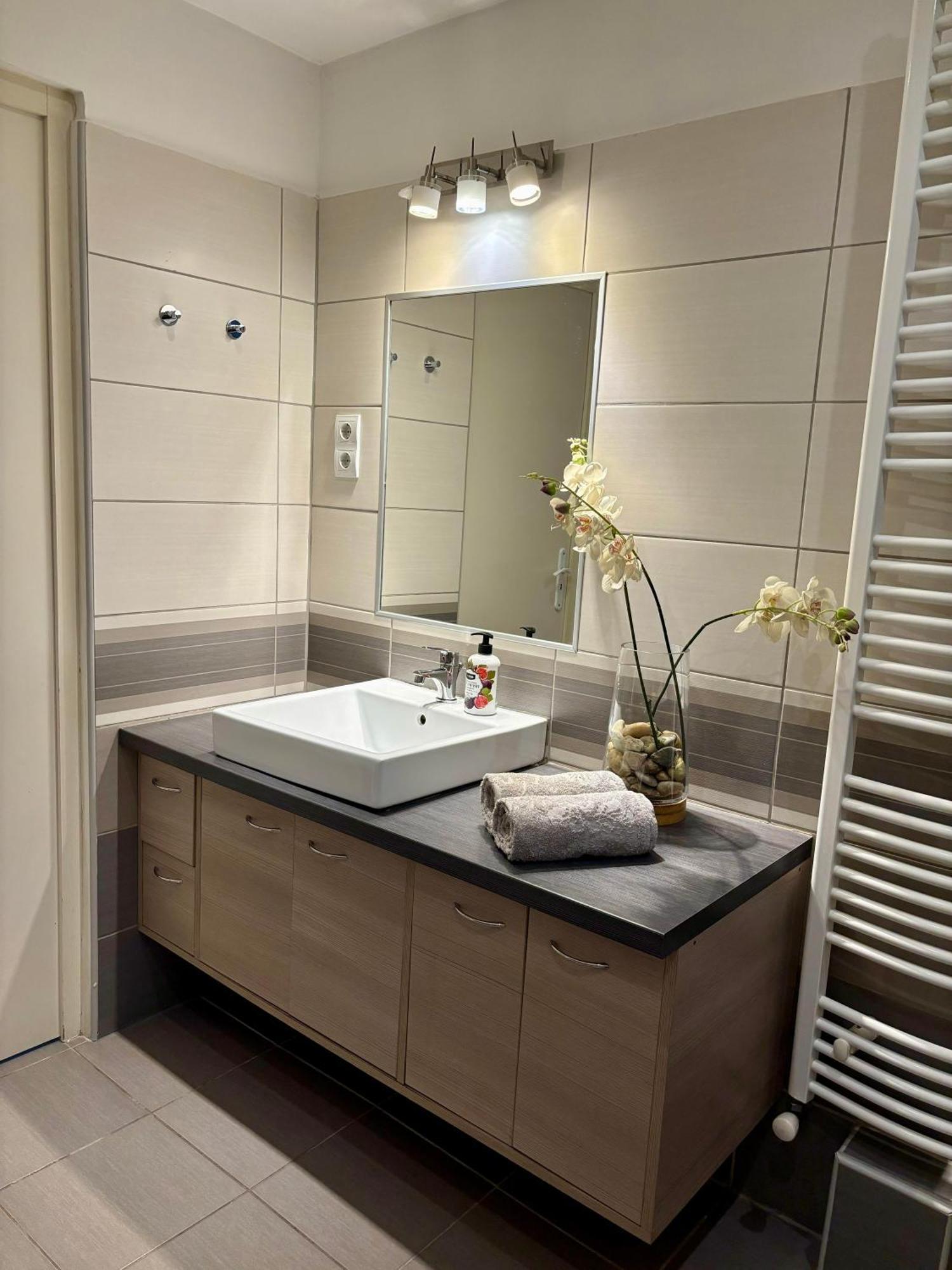 Ava Central Residence Budapest Bagian luar foto